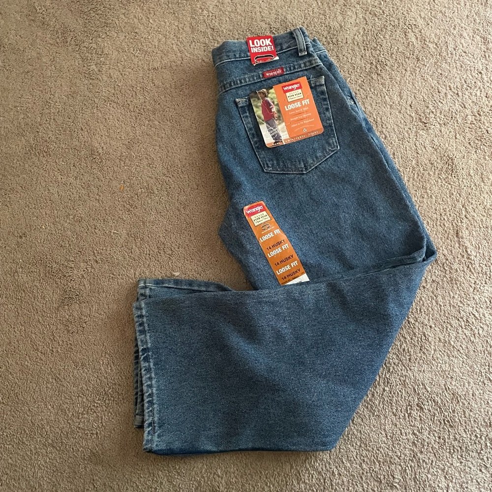✅SOLD✅NWT Boys Wranglers loose fit Jeans Husky 14